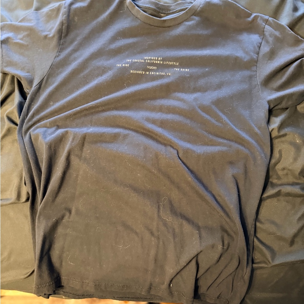 Vuori Black Tee with Gold Coastal Script